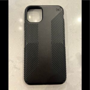 Speck Presidio iPhone 11 Pro Max case